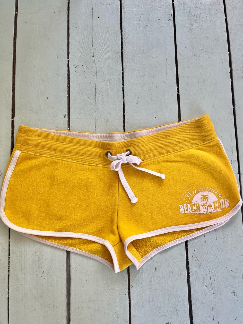 G:21 2000s Hawaii Women’s Yellow Athletic Terry Shorts with White Trim